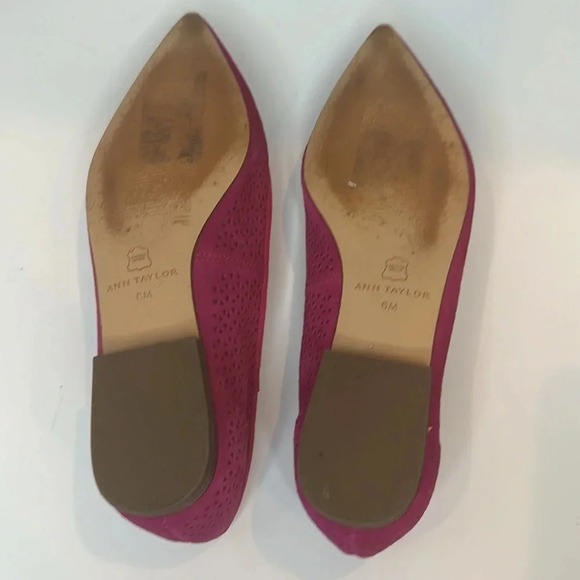 ANN TAYLOR SUEDE LEATHER BALLET FLAT PERFORATED POINTED TOE PADDED FOOTBED 6M - Picture 6 of 8